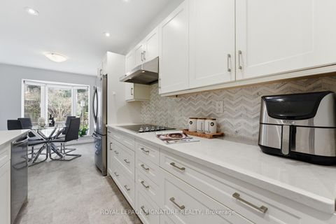 Photo 7 at 6 Crimson Millway, Windfields, Toronto