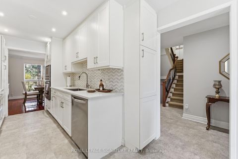 Photo 8 at 6 Crimson Millway, Windfields, Toronto