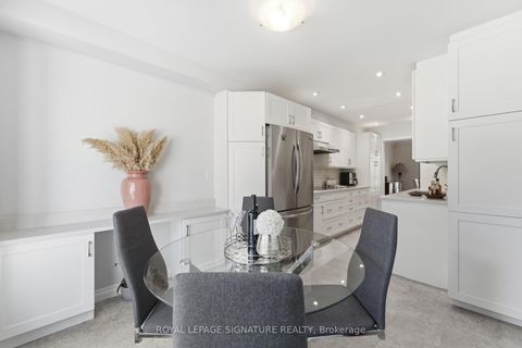 Photo 10 at 6 Crimson Millway, Windfields, Toronto