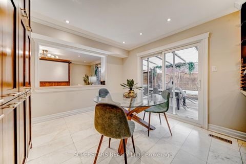 Photo 9 at 75 Rockwood Crescent, Beverley Glen, Vaughan