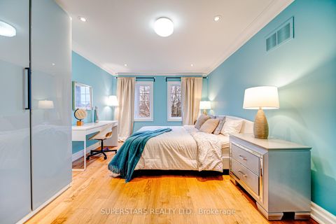 Photo 25 at 75 Rockwood Crescent, Beverley Glen, Vaughan