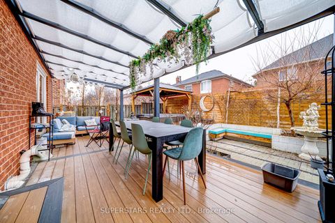 Photo 32 at 75 Rockwood Crescent, Beverley Glen, Vaughan