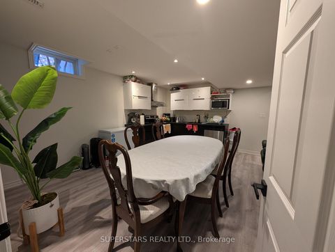 Photo 35 at 75 Rockwood Crescent, Beverley Glen, Vaughan