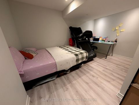 Photo 37 at 75 Rockwood Crescent, Beverley Glen, Vaughan