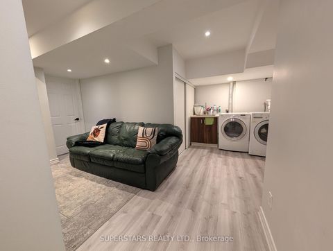 Photo 40 at 75 Rockwood Crescent, Beverley Glen, Vaughan