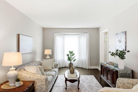 Photo 5 at 24 Kenyon Court, Blue Grass Meadows, Whitby