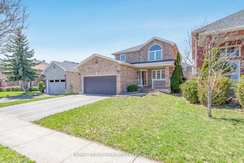 Photo 2 at 18 Balmoral Place, Shore, Barrie