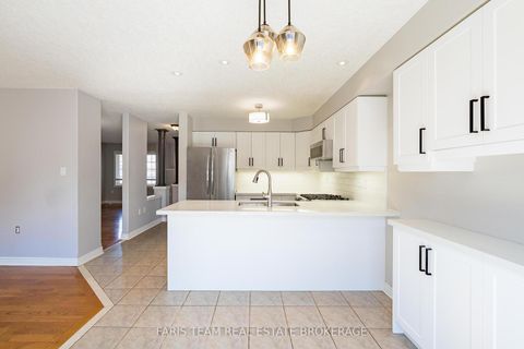 Photo 4 at 18 Balmoral Place, Shore, Barrie