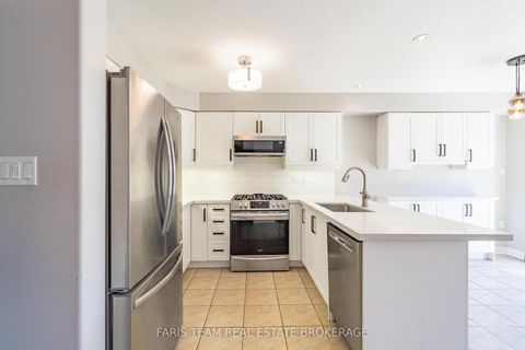 Photo 5 at 18 Balmoral Place, Shore, Barrie