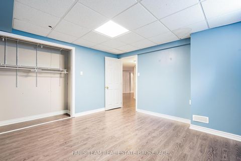 Photo 33 at 18 Balmoral Place, Shore, Barrie