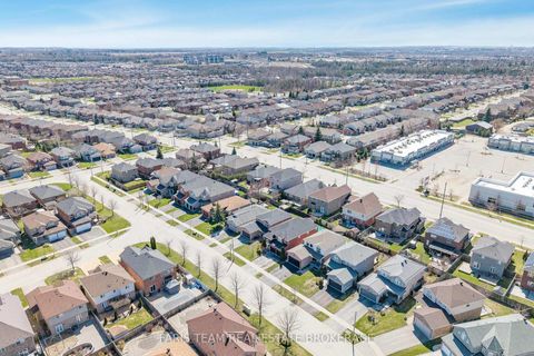 Photo 41 at 18 Balmoral Place, Shore, Barrie