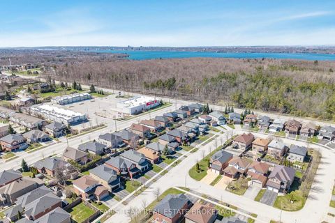 Photo 42 at 18 Balmoral Place, Shore, Barrie