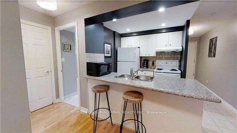 Photo 2 at 722 - 168 Simcoe Street, Waterfront Communities C1, Toronto