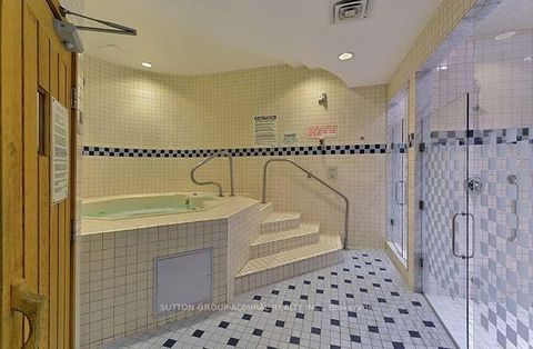 Photo 12 at 722 - 168 Simcoe Street, Waterfront Communities C1, Toronto