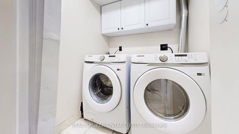 Photo 21 at 12 Woodglen Way, Unionville, Markham