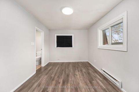 Photo 24 at 41 Shirlea Boulevard, Keswick South, Georgina