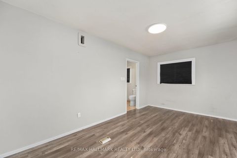 Photo 25 at 41 Shirlea Boulevard, Keswick South, Georgina