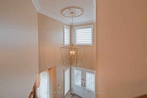 Photo 19 at 113 Sonoma Boulevard, Sonoma Heights, Vaughan