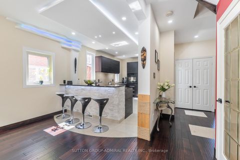 Photo 8 at 626 College Manor Drive, College Manor, Newmarket