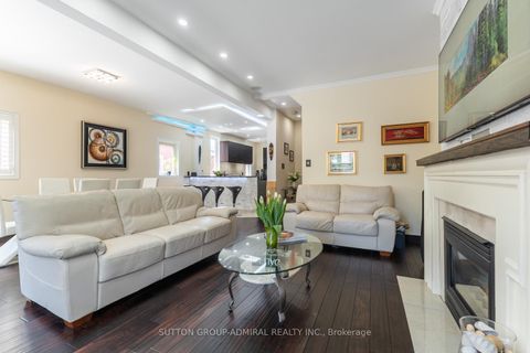 Photo 14 at 626 College Manor Drive, College Manor, Newmarket