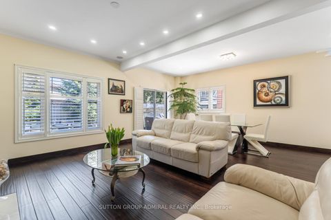 Photo 15 at 626 College Manor Drive, College Manor, Newmarket