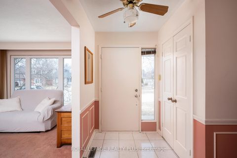 Photo 6 at 222 Centre Street W, Mill Pond, Richmond Hill