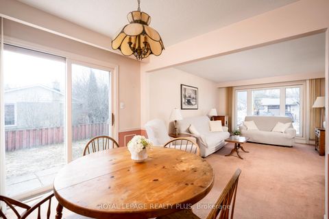 Photo 10 at 222 Centre Street W, Mill Pond, Richmond Hill