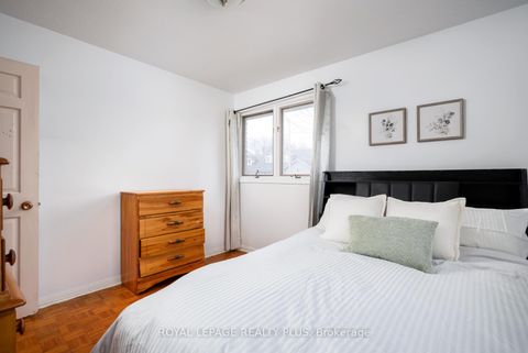 Photo 30 at 222 Centre Street W, Mill Pond, Richmond Hill