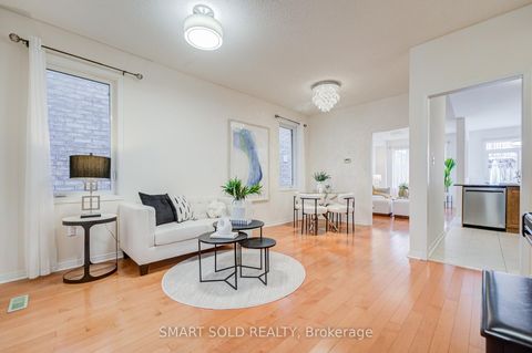 Photo 6 at 28 Catalpa Crescent, Patterson, Vaughan