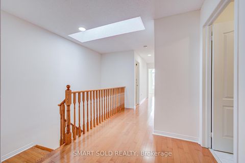 Photo 19 at 28 Catalpa Crescent, Patterson, Vaughan