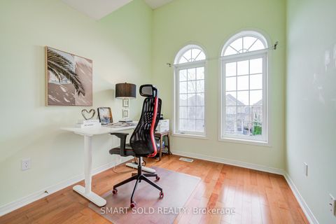 Photo 27 at 28 Catalpa Crescent, Patterson, Vaughan