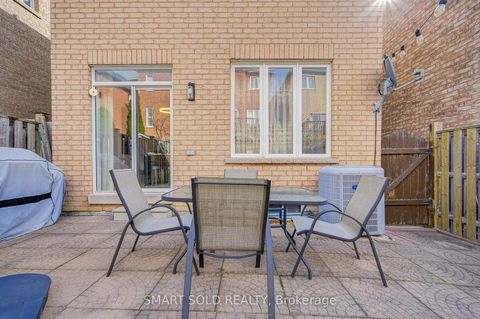 Photo 34 at 28 Catalpa Crescent, Patterson, Vaughan