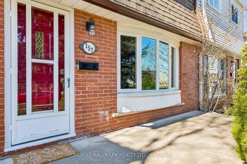 Photo 2 at 157 Barkley Crescent, Vanier, Oshawa