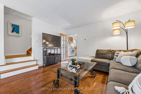 Photo 4 at 157 Barkley Crescent, Vanier, Oshawa