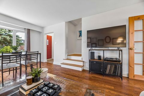 Photo 7 at 157 Barkley Crescent, Vanier, Oshawa