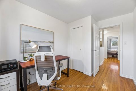 Photo 19 at 157 Barkley Crescent, Vanier, Oshawa