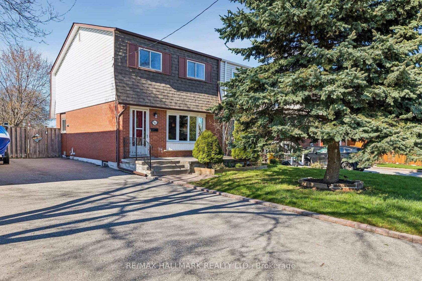 157 Barkley Crescent, Vanier, Oshawa 
