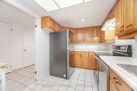 Photo 11 at 305 - 100 Arbors Lane, West Woodbridge, Vaughan