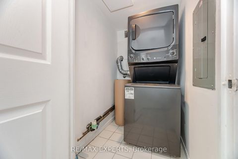 Photo 31 at 305 - 100 Arbors Lane, West Woodbridge, Vaughan