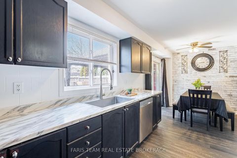 Photo 5 at 203 Thrushwood Drive, 400 West, Barrie