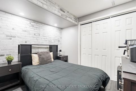 Photo 20 at 203 Thrushwood Drive, 400 West, Barrie