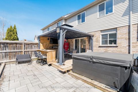 Photo 26 at 203 Thrushwood Drive, 400 West, Barrie