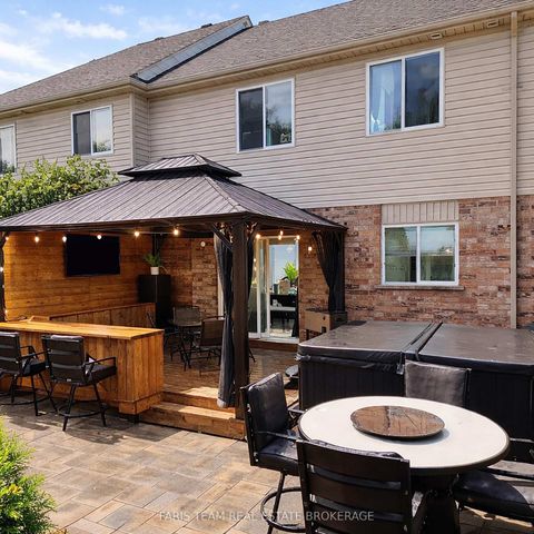 Photo 32 at 203 Thrushwood Drive, 400 West, Barrie