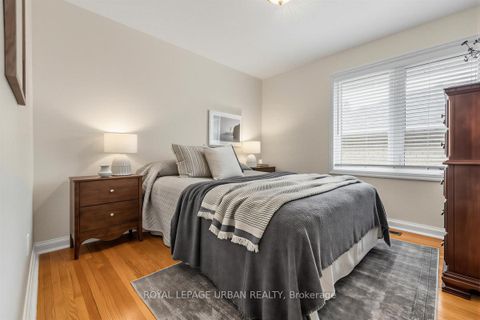 Photo 18 at 10 Kenewen Court, Victoria Village, Toronto