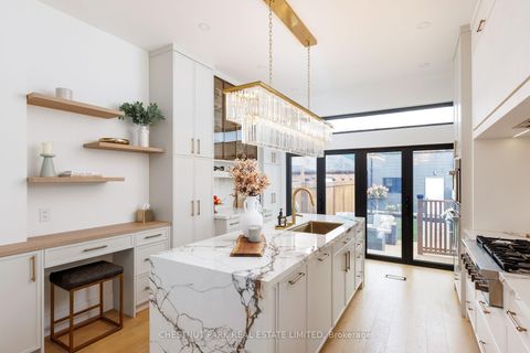 Photo 3 at 269 Euclid Avenue, Bellwoods, Toronto