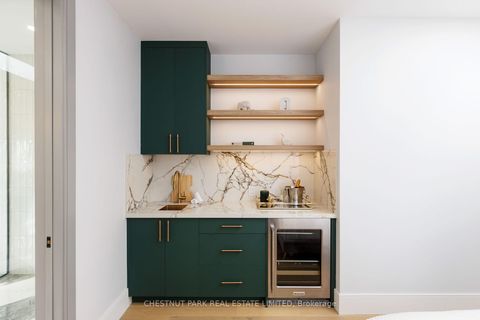 Photo 21 at 269 Euclid Avenue, Bellwoods, Toronto