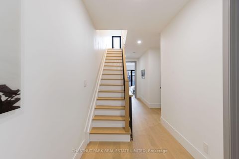 Photo 30 at 269 Euclid Avenue, Bellwoods, Toronto