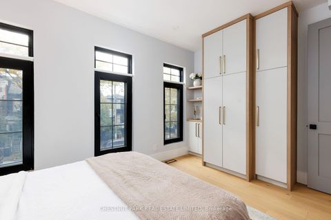 Photo 32 at 269 Euclid Avenue, Bellwoods, Toronto