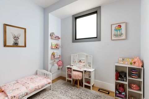 Photo 37 at 269 Euclid Avenue, Bellwoods, Toronto