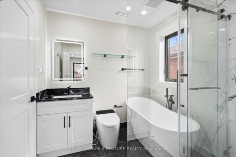 Photo 14 at 24 Treeview Drive, Alderwood, Toronto